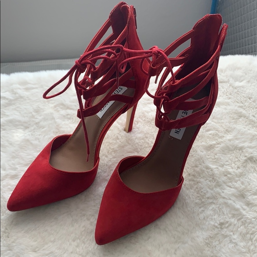 Brand new Steve Madden heals
